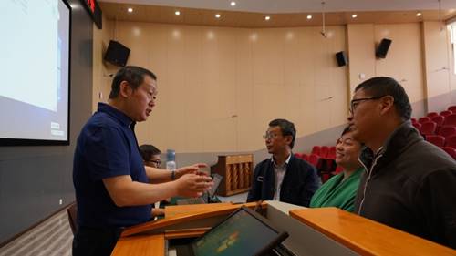 http://www.ynnu.edu.cn/__local/0/E2/BC/BD3681BCE102D40DB795CF13C48_6878BA1A_2CA5C.jpg