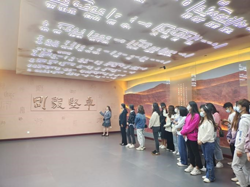 https://www.ynnu.edu.cn/__local/F/5E/4D/230320C0A82A1772C52C31D97CD_0D703F5D_A56FB.png